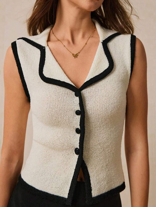 Poéselle Top sans manches en tricot pour femmes avec bordure contrastée et boutons devant – Image 2