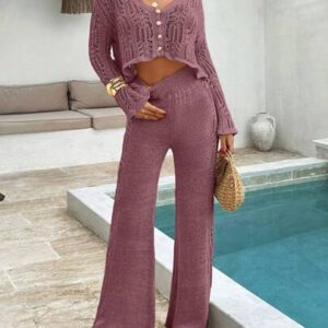 SHEIN Style bohème Vacances Cardigan boutonné détaillé en fil lurex doré brillant avec découpes et pantalon large décontracté avec motif au crochet ajouré. Ensemble tricoté 2 pièces relaxed fit