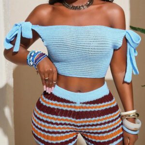 Slaydiva Ensemble 2 pièces d'été pour femmes 2025, comprenant un débardeur court bleu à épaules dénudées avec nœud papillon et des shorts en laine rayés marron, orange et blanc. Tenue de plage décontractée, idéale pour les vacances, les sorties quotidiennes ou les fêtes.