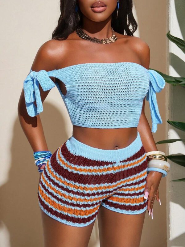 Slaydiva Ensemble 2 pièces d'été pour femmes 2025, comprenant un débardeur court bleu à épaules dénudées avec nœud papillon et des shorts en laine rayés marron, orange et blanc. Tenue de plage décontractée, idéale pour les vacances, les sorties quotidiennes ou les fêtes. – Image 5