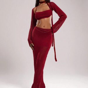 SHEIN BAE Ensemble de 2 pièces pour femmes, top court tricoté à col ras-du-cou et gilet sans manches évidé de couleur unie. Tenues d'été pour femmes, tenues de vacances, tenues de plage. Ensembles de 2 pièces, pulls corset pour femmes, hauts de sortie, cache-maillots pour maillots de bain