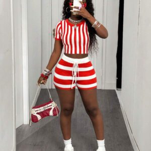 Slaydiva 2 pièces/Set Femmes Top à manches courtes avec imprimé graphique rayé rouge et blanc col rond et short avec nœud
