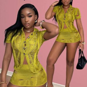 Slaydiva Ensemble 2 pièces pour femme, pull et mini-jupe moulante en crochet vert texturé ajouré. mode estivale 2025 pour festival de musique, Pâques, vacances, croisière, plage. Style décontracté avec col polo et manches courtes