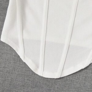 SHEIN EZwear T-shirt D'été Blanc À Encolure Carrée Et Couture Avant