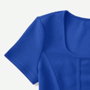 SHEIN EZwear T-shirt D'été Blanc À Encolure Carrée Et Couture Avant