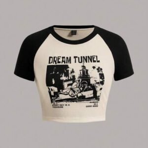 SHEIN EZwear T-shirt court avec manches raglan à bloc de couleurs, papillon et monogramme TUNNEL DE RÊVE CHAQUE JOUR EST UN TRÉSOR TOUJOURS DE BONNE HUMEUR