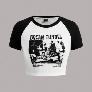 SHEIN EZwear T-shirt court avec manches raglan à bloc de couleurs, papillon et monogramme TUNNEL DE RÊVE CHAQUE JOUR EST UN TRÉSOR TOUJOURS DE BONNE HUMEUR
