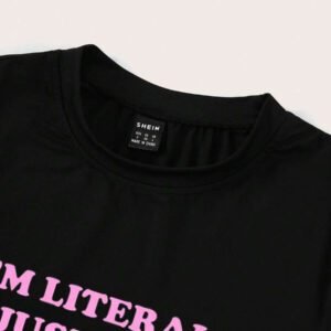 SHEIN TRNDY Top court avec slogan imprimé "Je suis littéralement juste une fille" et coupe slim pour femme. Hauts graphiques pour femme