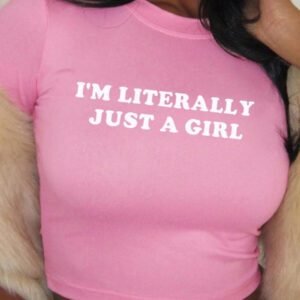SHEIN TRNDY Top court avec slogan imprimé "Je suis littéralement juste une fille" et coupe slim pour femme. Hauts graphiques pour femme