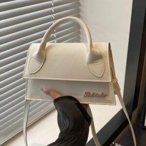 Sac à main carré à rabat de grande capacité pour femme, de haute qualité, idéal pour le shopping, les rendez-vous, toutes saisons, minimaliste, à la mode, sac à bandoulière avec bandoulière amovible et réglable.
