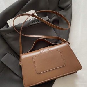 Sac à main carré premium en couleur unie avec rabat en PU, sac bandoulière simple pour les navettes, sac à main texturé de petite capacité. Convient pour le shopping, le portefeuille, les étudiantes, les jeunes femmes et les femmes de bureau. Parfait pour le bureau, l'université, le travail, les affaires, les trajets, les activités extérieures, les voyages et les pique-niques.