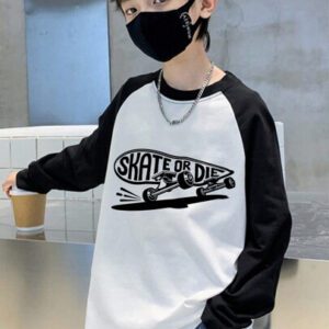 T-shirt Imprimé Avec Des Lettres À Manches Longues, Col Rond Pour Garçons, Avec Manches Raglan Et Couleur Bloc Noir Et Blanc Pour L'automne / L'hiver