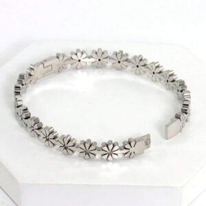Bracelet à la mode en acier inoxydable avec marguerite et zircone, idéal pour les fêtes de femmes, à porter au quotidien, design floral classique, bijoux de poignet, cadeau