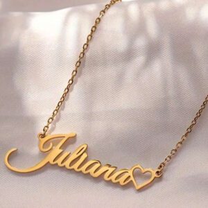 [Collier personnalisé] Collier avec nom personnalisé - Pendentif en forme de cœur en acier inoxydable en police cursive, cadeau de la Saint-Valentin, à porter au quotidien, accessoire annuel, design de police élégant, chaîne raffinée, ornement charmant et gracieux, design personnalisé, convient comme cadeau réfléchi et accessoire de tenue quotidienne, multifonctionnel, ornemental, lettre, élégant, moderne, coloré, mignon, adorable, décontracté, personnalisé, unique, idéal pour lui, idéal pour elle