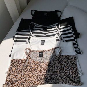 SHEIN EZwear 4 pièces Hauts camisoles pour femmes, imprimé léopard, rayures bleues, bleu clair unicolore, noir. Décontractés et ajustés, conviennent pour l'été