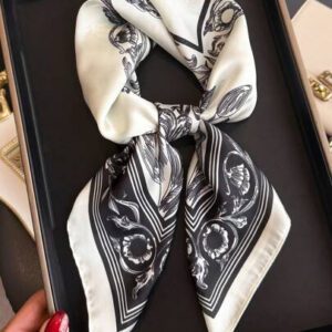 1 pièce Foulard carré en satin de soie à imprimé floral de luxe et , bandeau polyvalent pour femmes pour le tourisme, les vacances, les loisirs, le foulard de tête, les déplacements quotidiens, le petit col