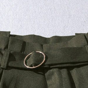 GlowEve Short femme en couleur unie avec empiècement en dentelle