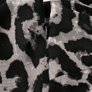 Franclia Jupe-short asymétrique à taille torsadée avec imprimé léopard pour femmes