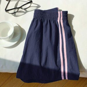 Comfortcana Short de sport ample décontracté à taille élastique avec rayure latérale bleu brumeux pour femmes