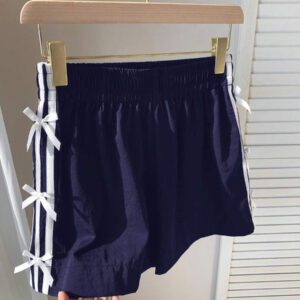 Comfortcana Short décontracté à taille élastique rouge avec nœud décoratif et rayures pour femmes