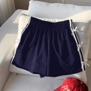 Comfortcana Short décontracté à taille élastique rouge avec nœud décoratif et rayures pour femmes
