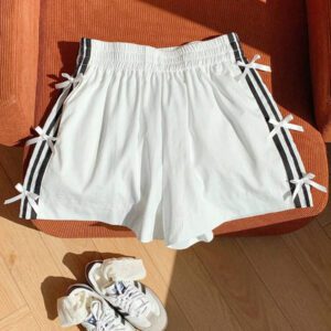 Comfortcana Short décontracté à taille élastique rouge avec nœud décoratif et rayures pour femmes