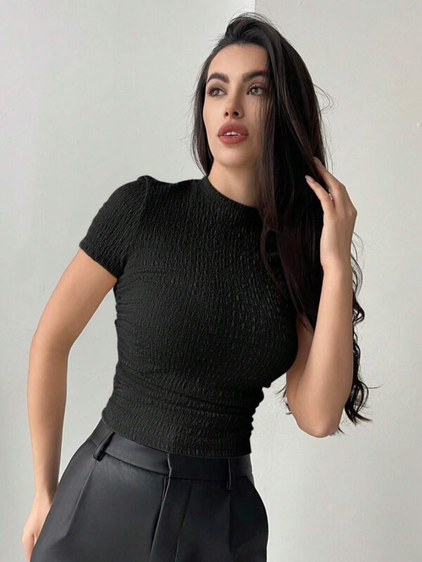 Aloruh Top à manches courtes en maille texturée, col rond, simple, ajusté, froissé, de couleur unie pour femmes – Image 12