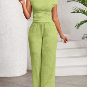 Gooodcoin Lady Ensemble deux pièces femme composé d'un Top à col asymétrique texturé blanc et d'un pantalon à jambes larges avec taille élastique. Décontracté pour tous les jours, élégant pour toutes les saisons