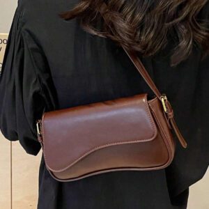 Sac carré à rabat minimaliste, léger et décontracté pour les adolescentes, les femmes, les étudiantes, les débutantes et les cadres. Parfait pour le bureau, l'université, le travail, les , les trajets, l'extérieur, les voyages et les sorties