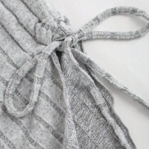 Sweetra Ensemble chemisier sans bretelles à ourlet asymétrique et pantalon pour femmes. Combinaison côtelée, combinaison grise, pantalon en maille, combinaison d'hiver