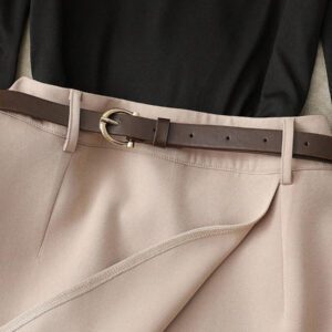Franclia Top à manches longues à volants noir casual chic polyvalent à une épaule, assorti à un short/jupe kaki avec ceinture. Ensemble 2 pièces pour femmes pour le printemps et l'automne