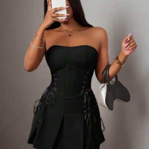 Slaydiva Nouveau style printemps et été 2025 Ensemble 2 pièces - Débardeur avec nœud devant et mini-jupe plissée. Style de base et polyvalent pour festivals de musique, Pâques, style nomade, fête d'anniversaire, remise de diplômes, tenue étudiante, sortie quotidienne, loisirs, vacances, croisière, plage, bord de mer, bronzage, internet, style de rue simple et décontracté, streetwear d'été