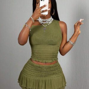 Slaydiva Ensemble 2 pièces nouvel été 2025 - top moulant asymétrique avec volant à l'ourlet et mini-jupe moulante à volants, vert olive. Convient pour les festivals de musique, les fêtes d'anniversaire, la remise des diplômes, le port quotidien des étudiants, les tenues décontractées, les vacances, les croisières, la plage, le bronzage