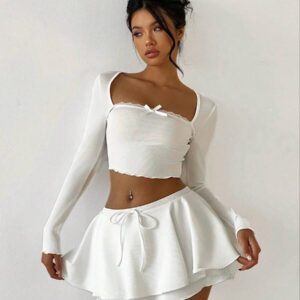 Aloruh Ensemble chemise à manches longues en tricot blanc avec nœud décoratif + mini-jupe pour femmes
