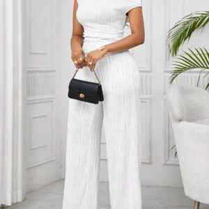 SHEIN Lady Top asymétrique à col étirable et texture blanche et pantalon ample à taille élastique. Ensemble deux pièces femme, décontracté pour tous les jours, élégant pour toutes les saisons