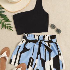 Soleia Top asymétrique d'été pour femmes avec une seule épaule découverte et short taille papier sac avec ceinture imprimé graphique