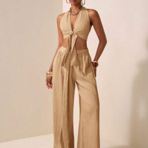 Zivah Ensemble de deux pièces pour femmes 2025 Nouveau style: Top court sans manches avec encolure en V profonde et design de bretelles au centre + Pantalon évasé extra long de couleur abricot. Convient pour les occasions casual, vacances, plage, soirées