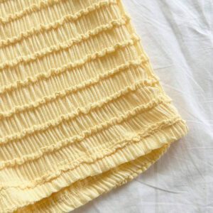 Soleia 2 pièces/set Tenue de vacances pour femme - Top à fines bretelles et short en maille texturée jaune pâle de style romantique campagnard doux et mignon, ensemble bohème, boho, floral romantique