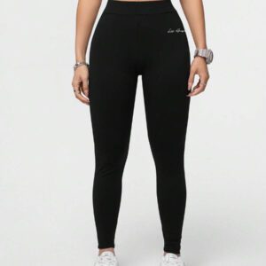 SHEIN Essnce Leggings longs slim à taille haute avec graphique de sport équestre, convient pour le printemps et l'été
