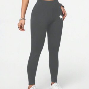 SHEIN Essnce Leggings longs slim à taille haute avec graphique de sport équestre, convient pour le printemps et l'été