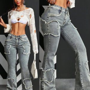 SHEIN PETITE Jeans décontractés à pattes d'éléphant avec insert en patchwork et ourlet effiloché pour femmes