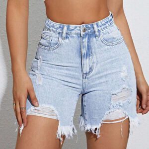 SHEIN EZwear Shorts en jean déchirés, coupe ajustée et décontractée pour l'été avec ourlet effrangé