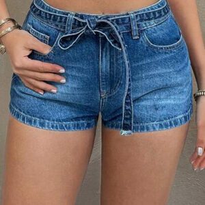 SHEIN Short en jean taille haute ceinturé, coupe skinny, couleur unie, style décontracté