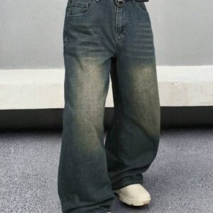 Jean ample vintage de style Y2K pour hommes, en noir avec un lavage rétro. Jambe large et droite, ample. Cadeau parfait pour le mari ou le petit ami
