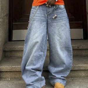 Jean ample vintage de style Y2K pour hommes, en noir avec un lavage rétro. Jambe large et droite, ample. Cadeau parfait pour le mari ou le petit ami