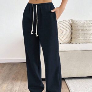 SHEIN PETITE Pantalon de jogging à taille basse des femmes avec cordon de serrage, poches en biais, jambes droites et larges. Tenue décontractée minimaliste et tendance, parfaite pour tous les jours. Convient aux petites tailles, pour le printemps et l'automne