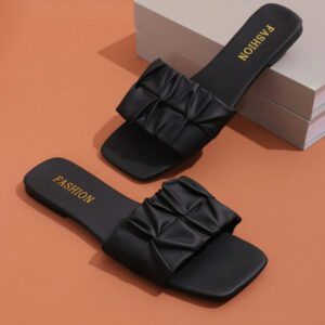 Tongs antidérapantes pour femme en été, chaussons de plage souples à semelle extérieure, chaussons carrés à la mode pour l'extérieur