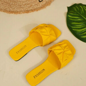 Tongs antidérapantes pour femme en été, chaussons de plage souples à semelle extérieure, chaussons carrés à la mode pour l'extérieur
