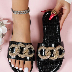 Sandales plates de mode à chaîne dorée avec bout rond pour femmes, confortables sandales décontractées à bout ouvert convenant pour l'extérieur, la plage et les fêtes