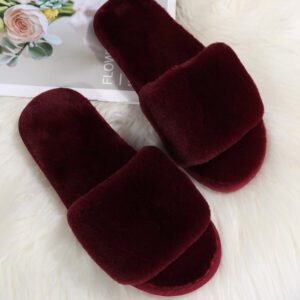 Pantoufles de chambre en tissu duveteux minimaliste